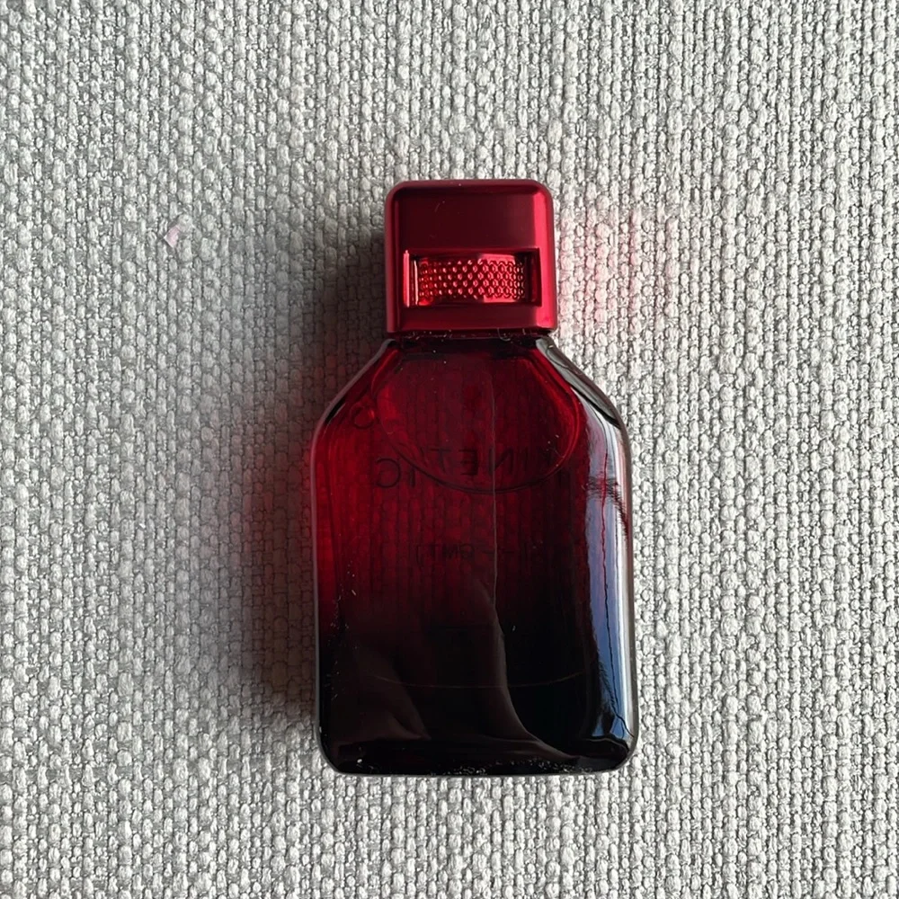 TUMI KINETIC GMT miniature fragrance 0.25 oz.